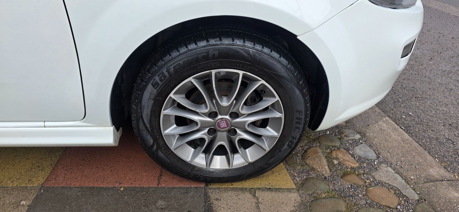 Used Fiat Punto 2012 for sale - 77201627: Photo 13