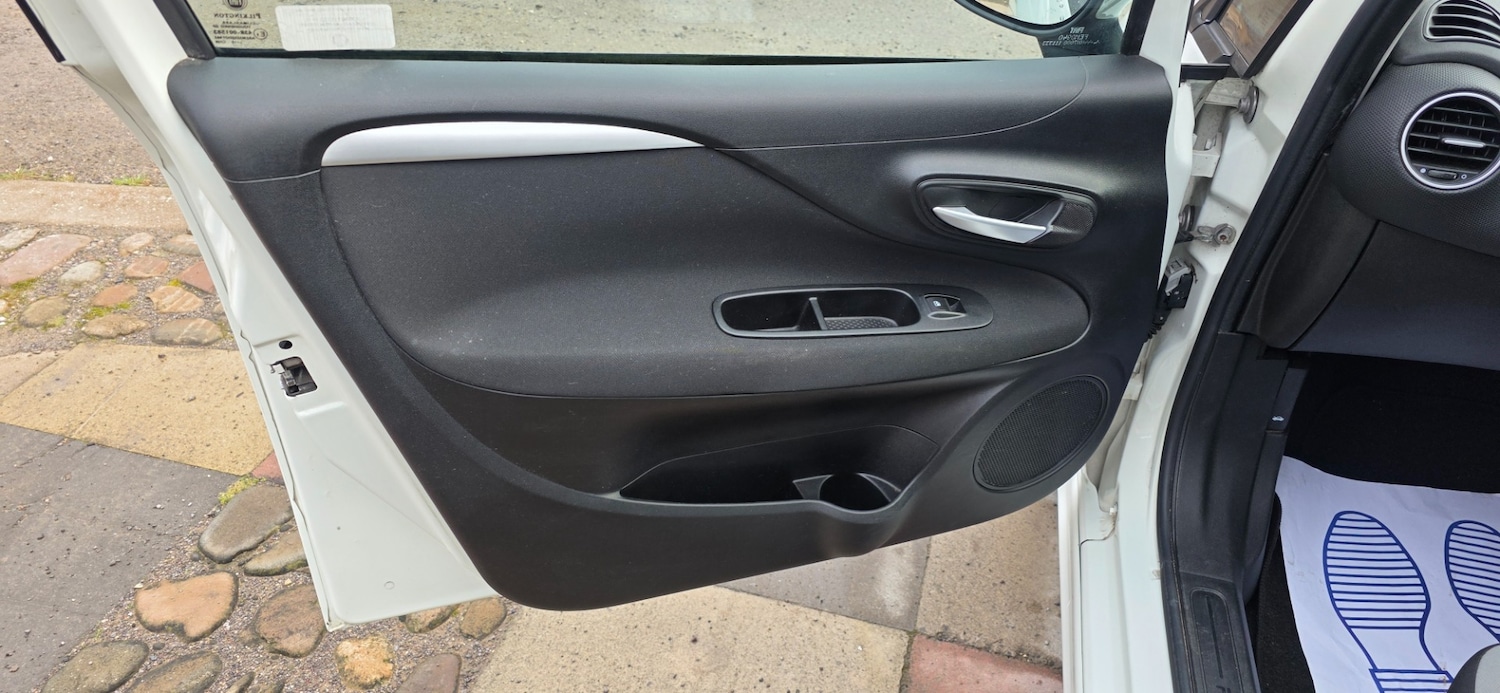 Used Fiat Punto 2012 for sale - 77201627: Photo 15