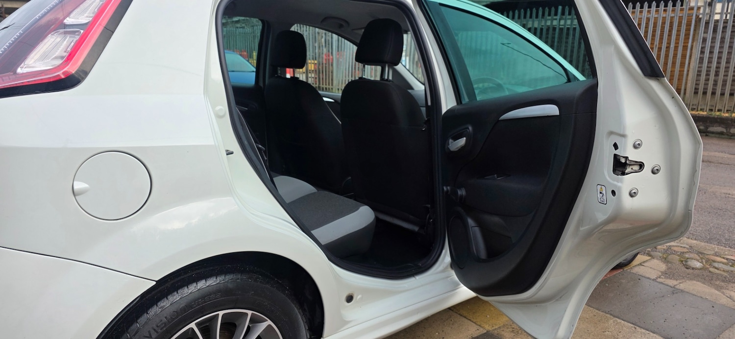 Used Fiat Punto 2012 for sale - 77201627: Photo 18