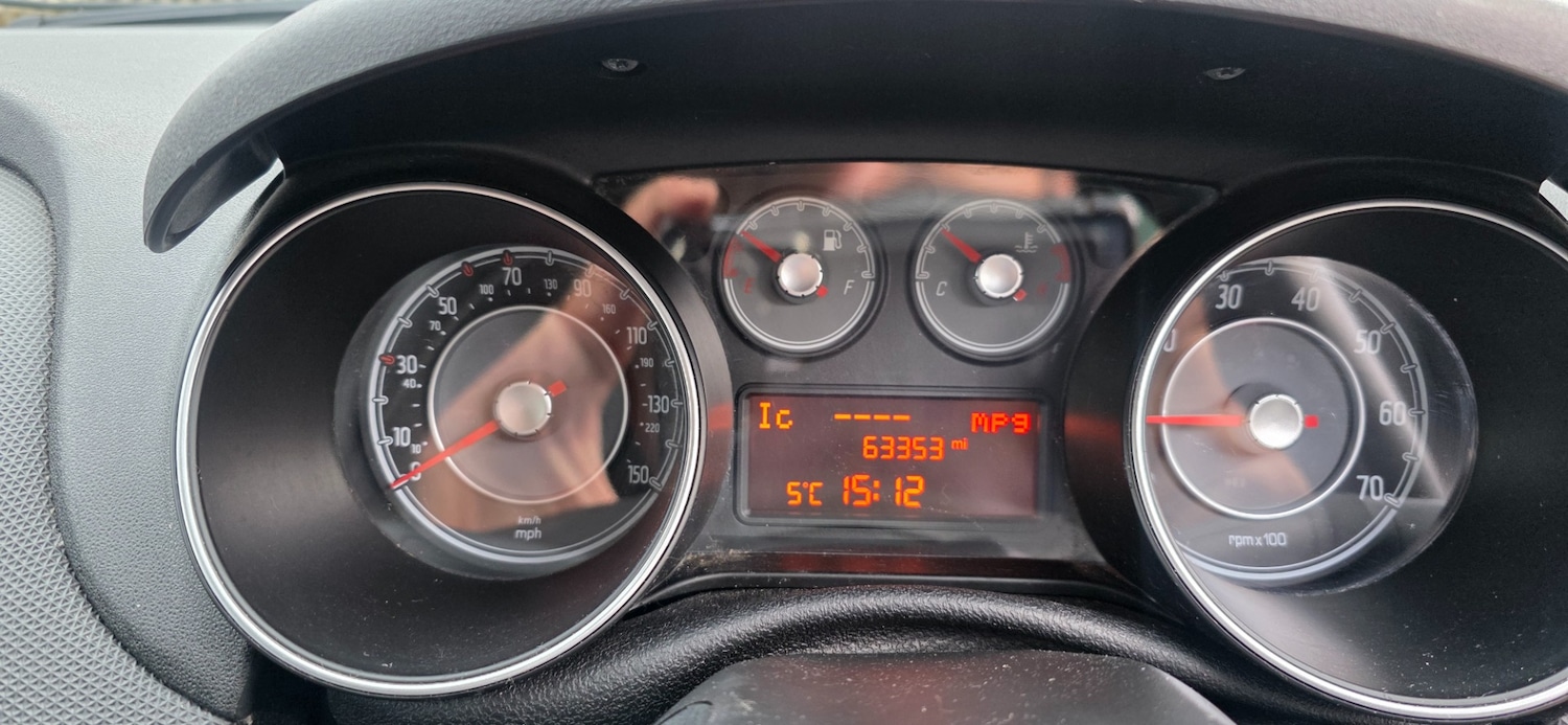 Used Fiat Punto 2012 for sale - 77201627: Photo 22