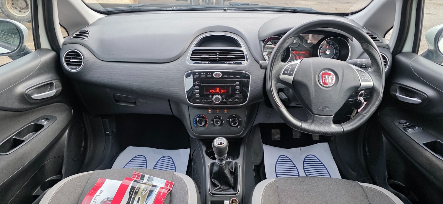 Used Fiat Punto 2012 for sale - 77201627: Photo 23