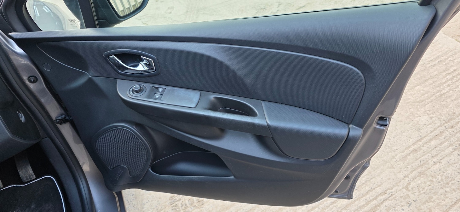 Used Renault Clio 2014 for sale - 78169450: Photo 15