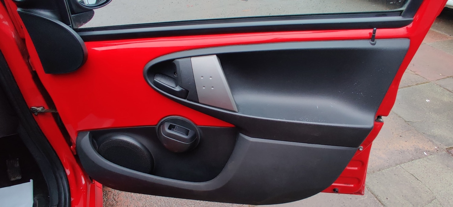 Used Peugeot 107 2012 for sale - 76179123: Photo 13