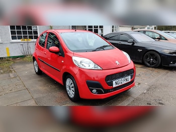 Peugeot - 107