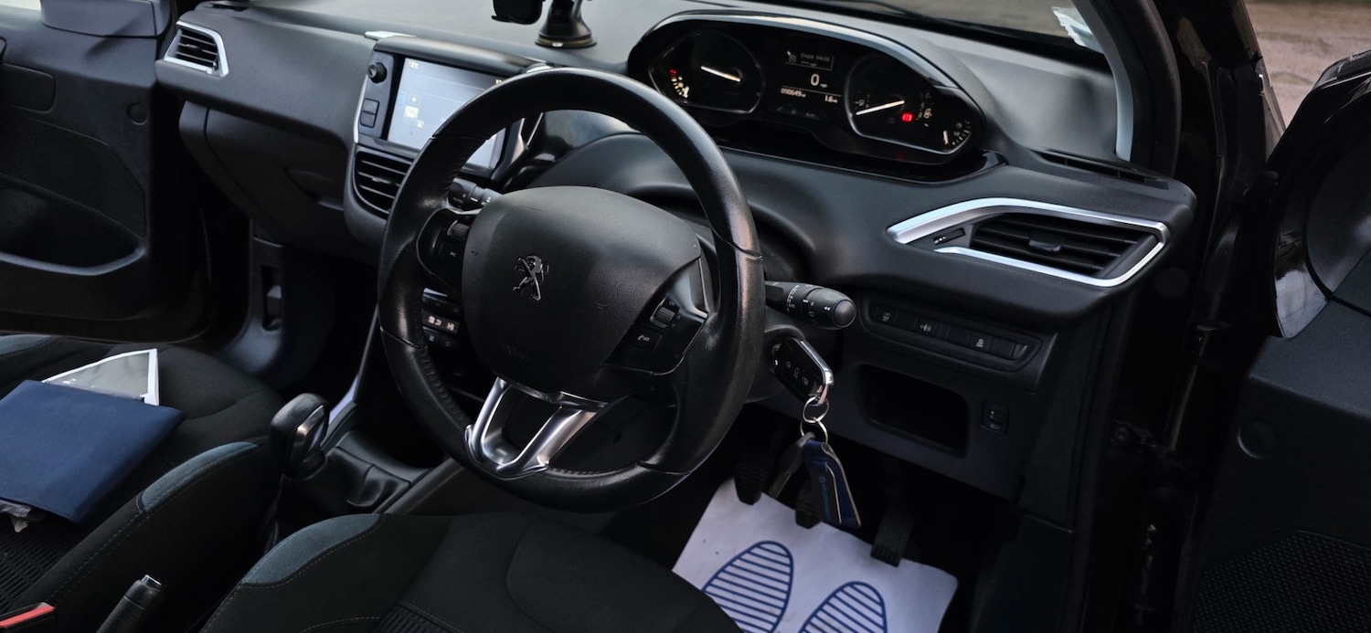 Used Peugeot 208 2014 for sale - 77357581: Photo 18