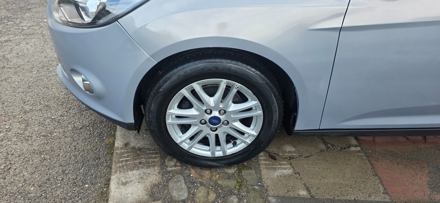 Used Ford Focus 2013 for sale - 76952222: Photo 9