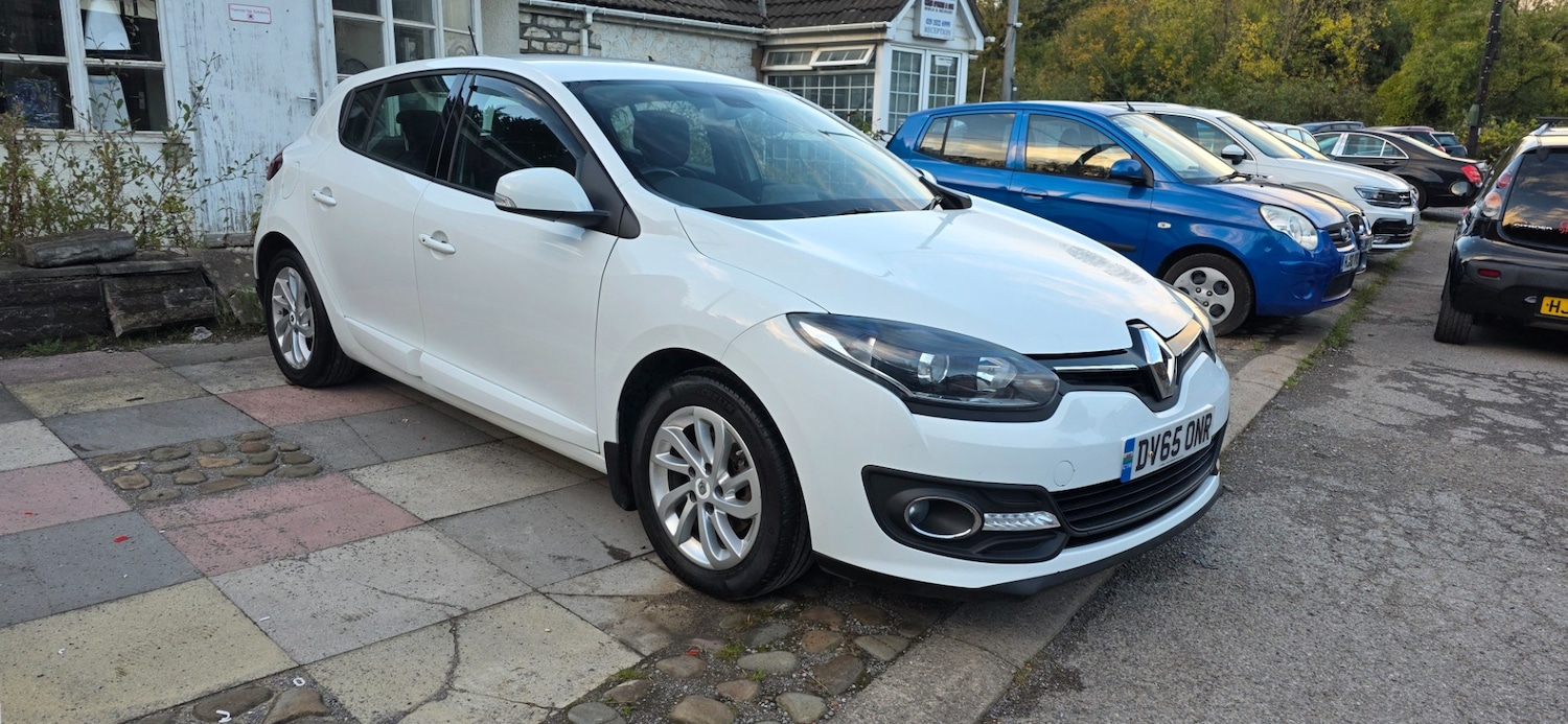 Used Renault Megane 2015 for sale - 76378119: Photo 1