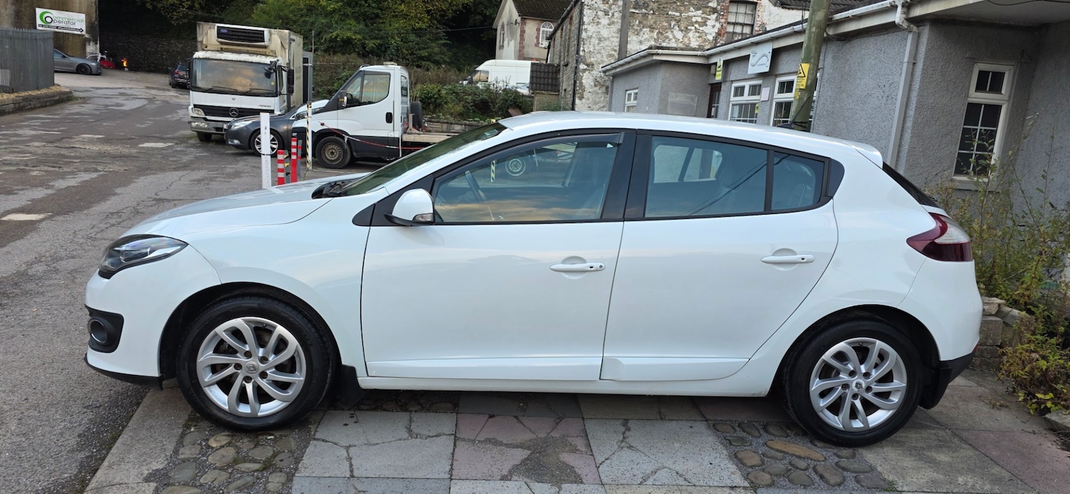 Used Renault Megane 2015 for sale - 76378119: Photo 6
