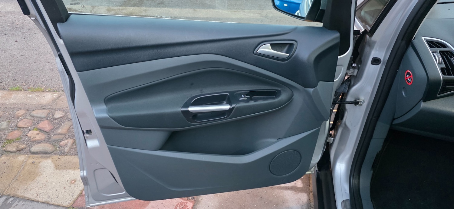 Used Ford Grand C-Max 2011 for sale - 77142908: Photo 9