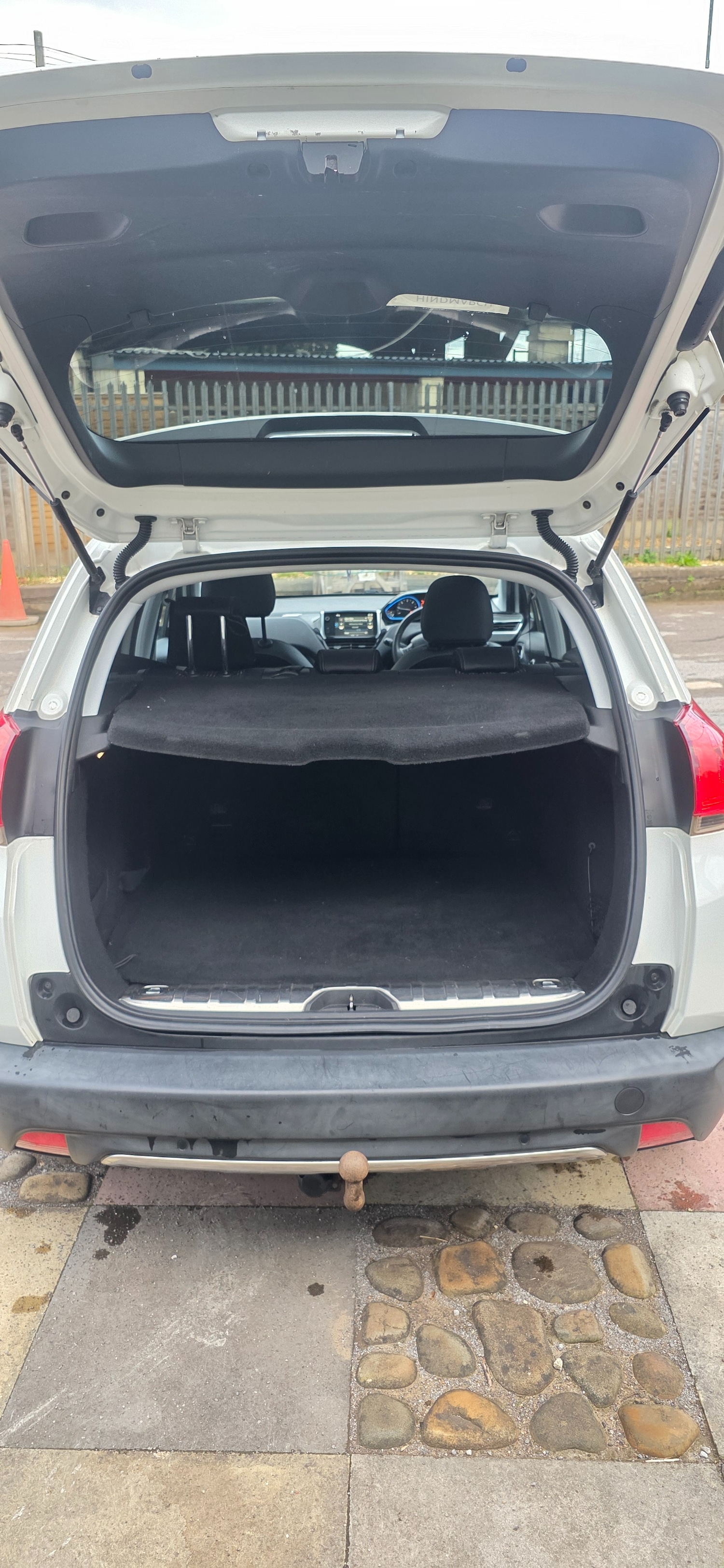 Used Peugeot 2008 2015 for sale - 76548129: Photo 13