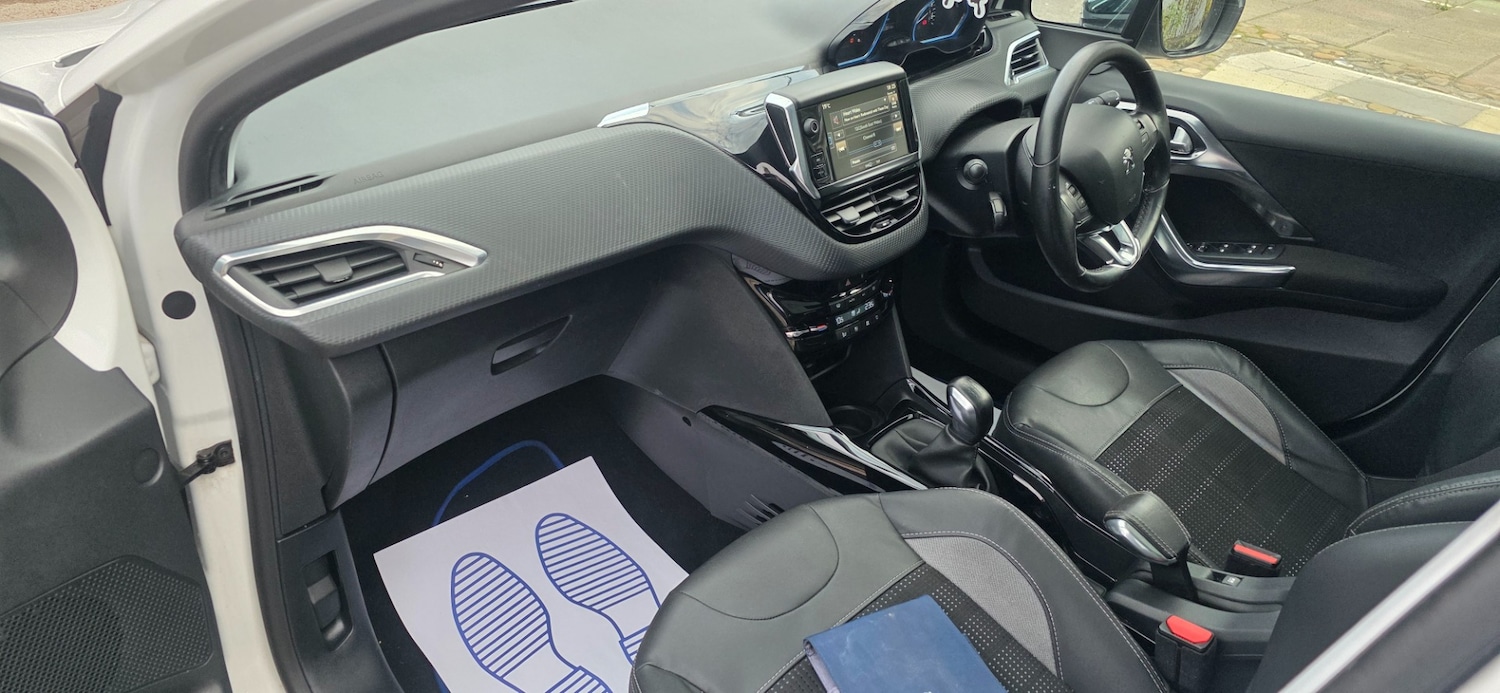 Used Peugeot 2008 2015 for sale - 76548129: Photo 17