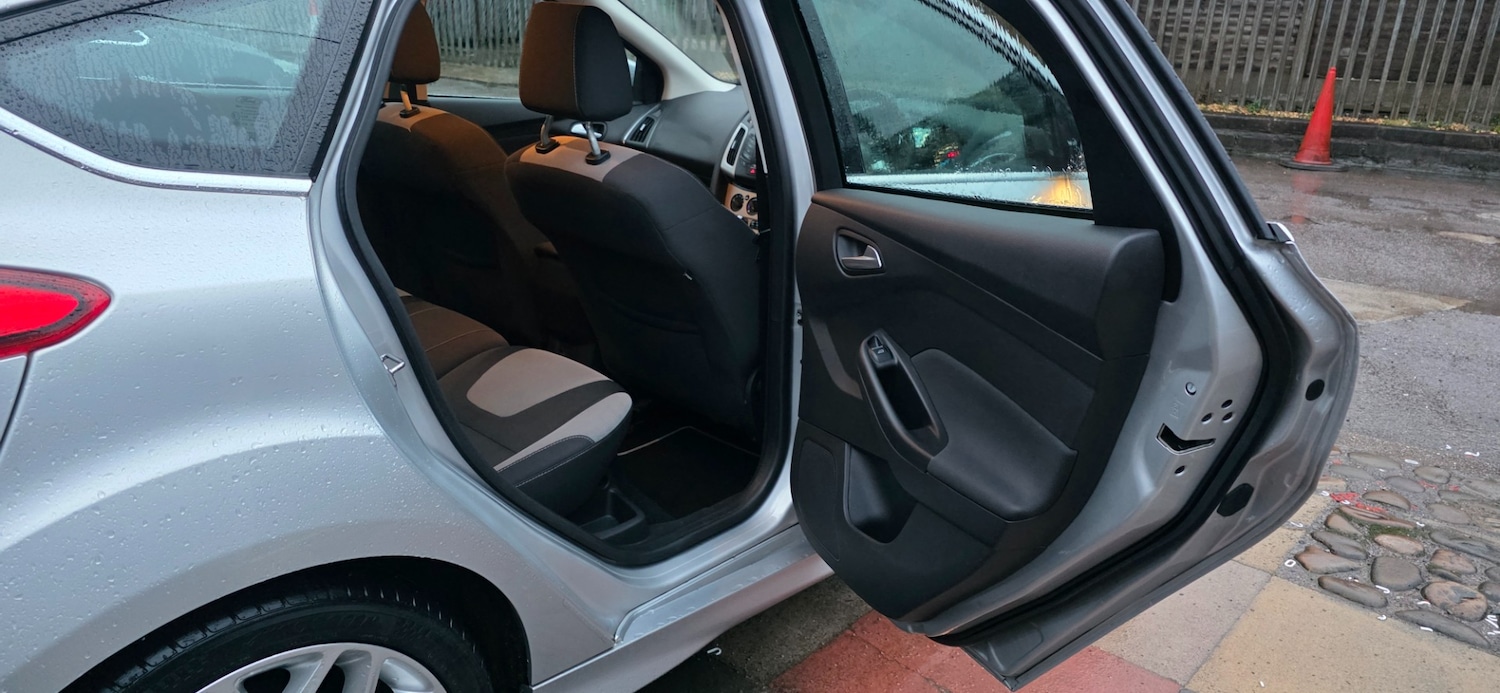 Used Ford Focus 2014 for sale - 77290415: Photo 17