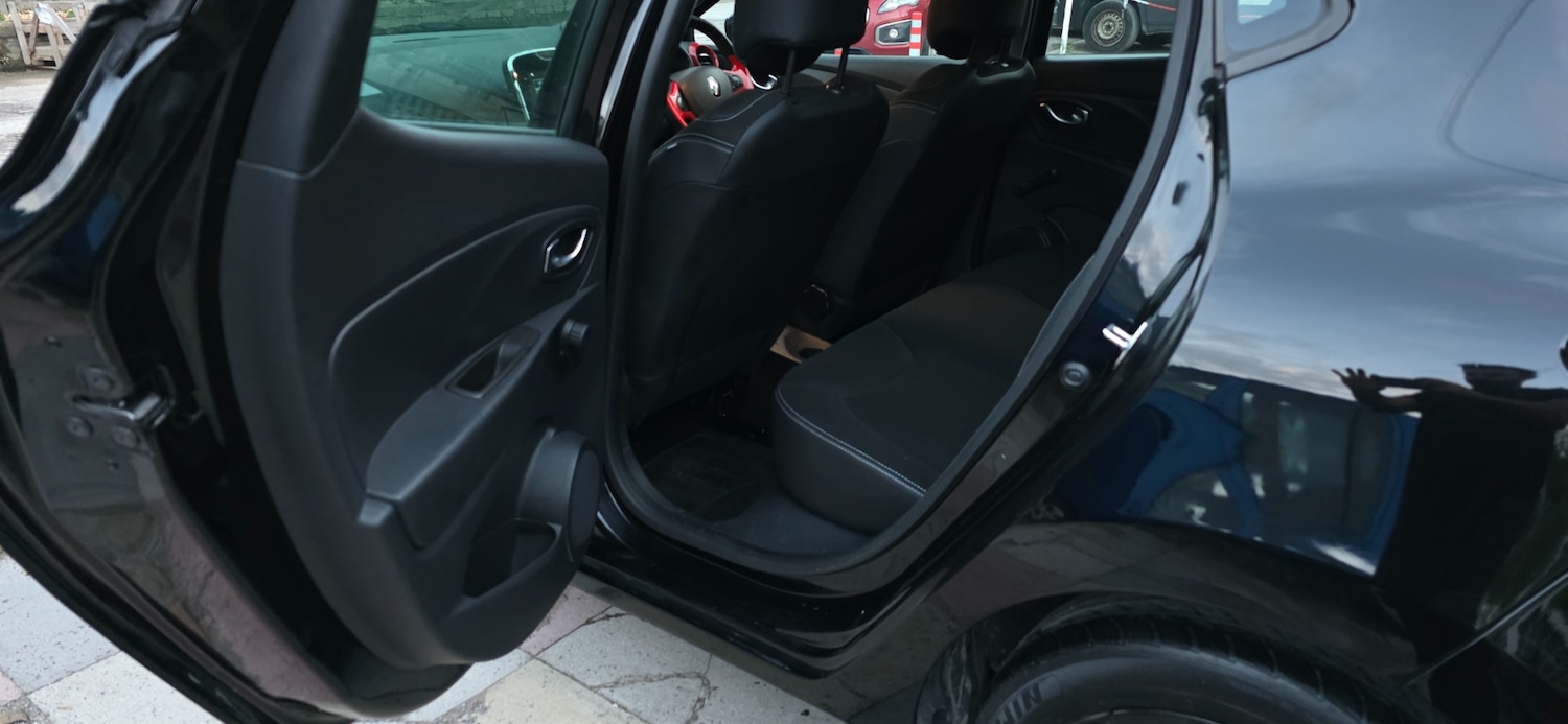 Used Renault Clio 2015 for sale - 76174379: Photo 12