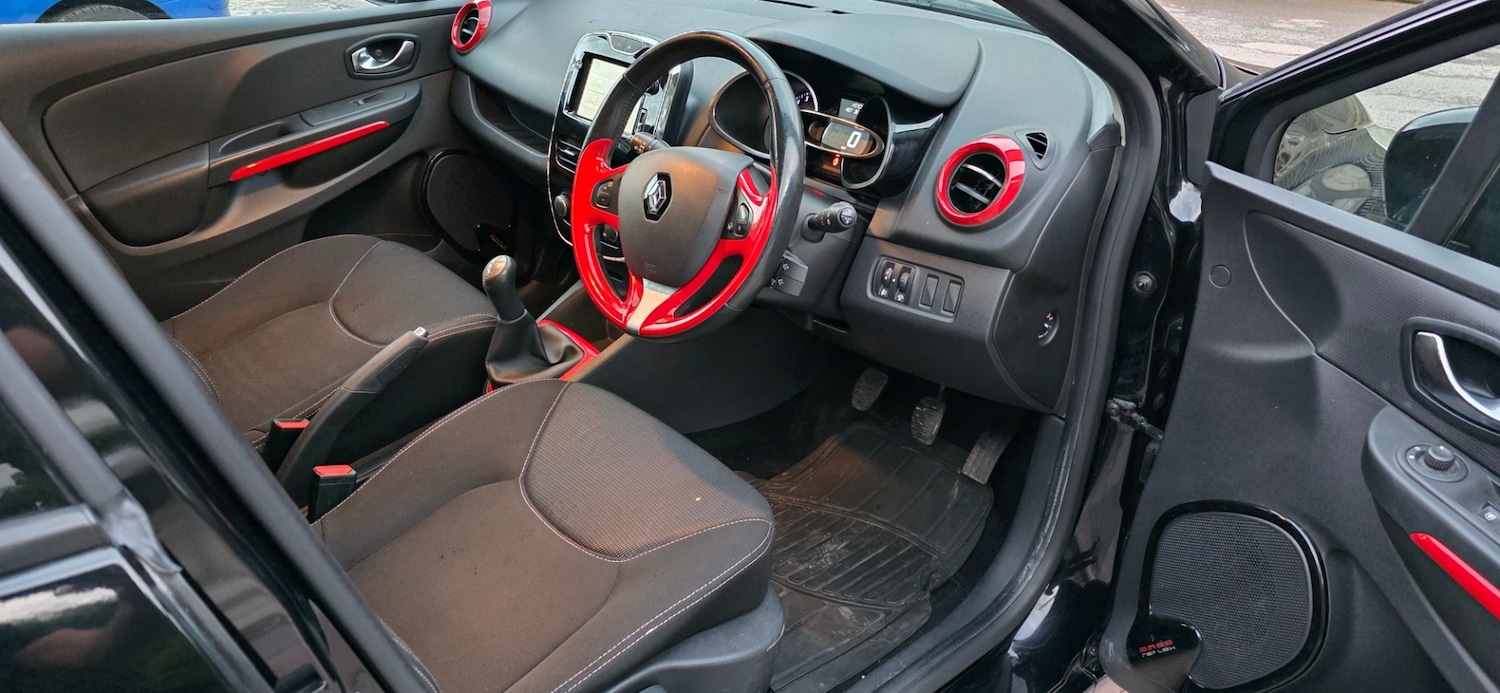 Used Renault Clio 2015 for sale - 76174379: Photo 17