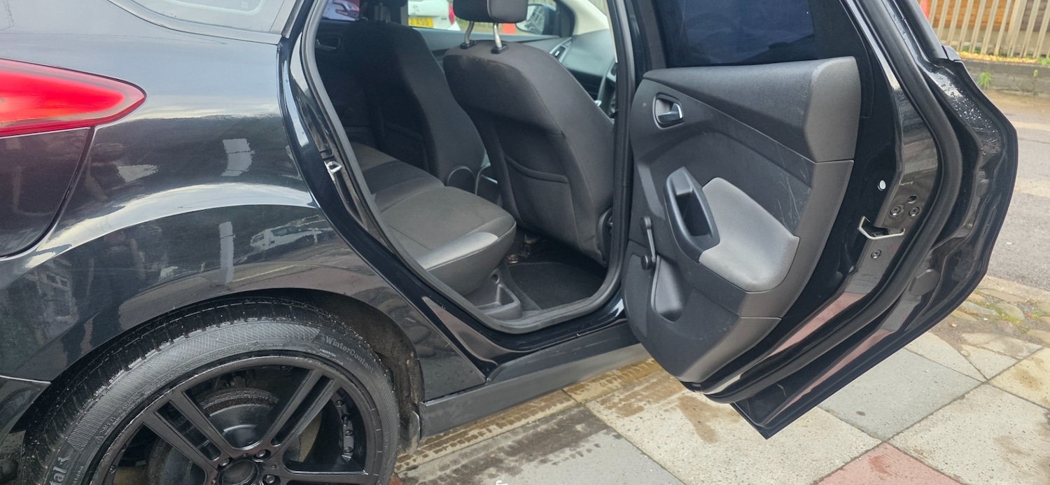 Used Ford Focus 2012 for sale - 76571433: Photo 18