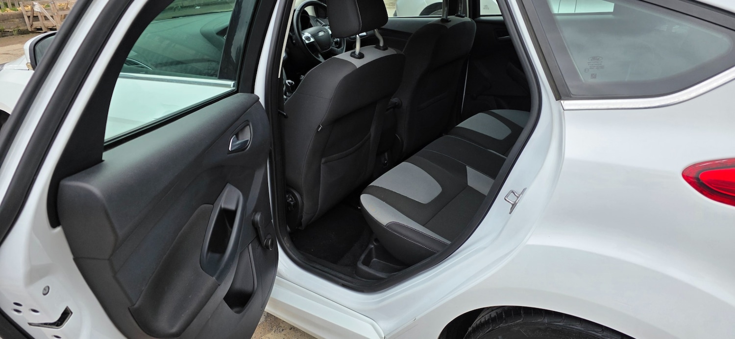 Used Ford Focus 2012 for sale - 76325034: Photo 13