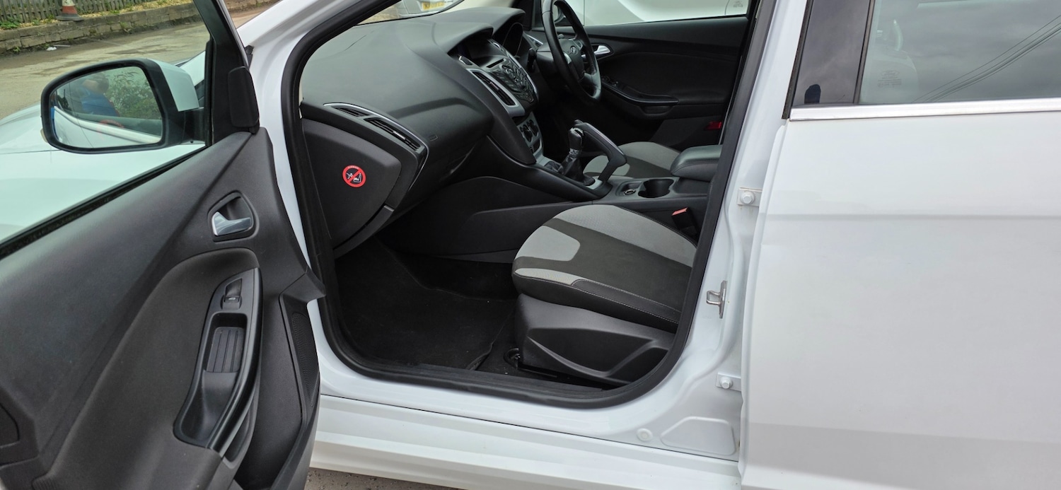 Used Ford Focus 2012 for sale - 76325034: Photo 15