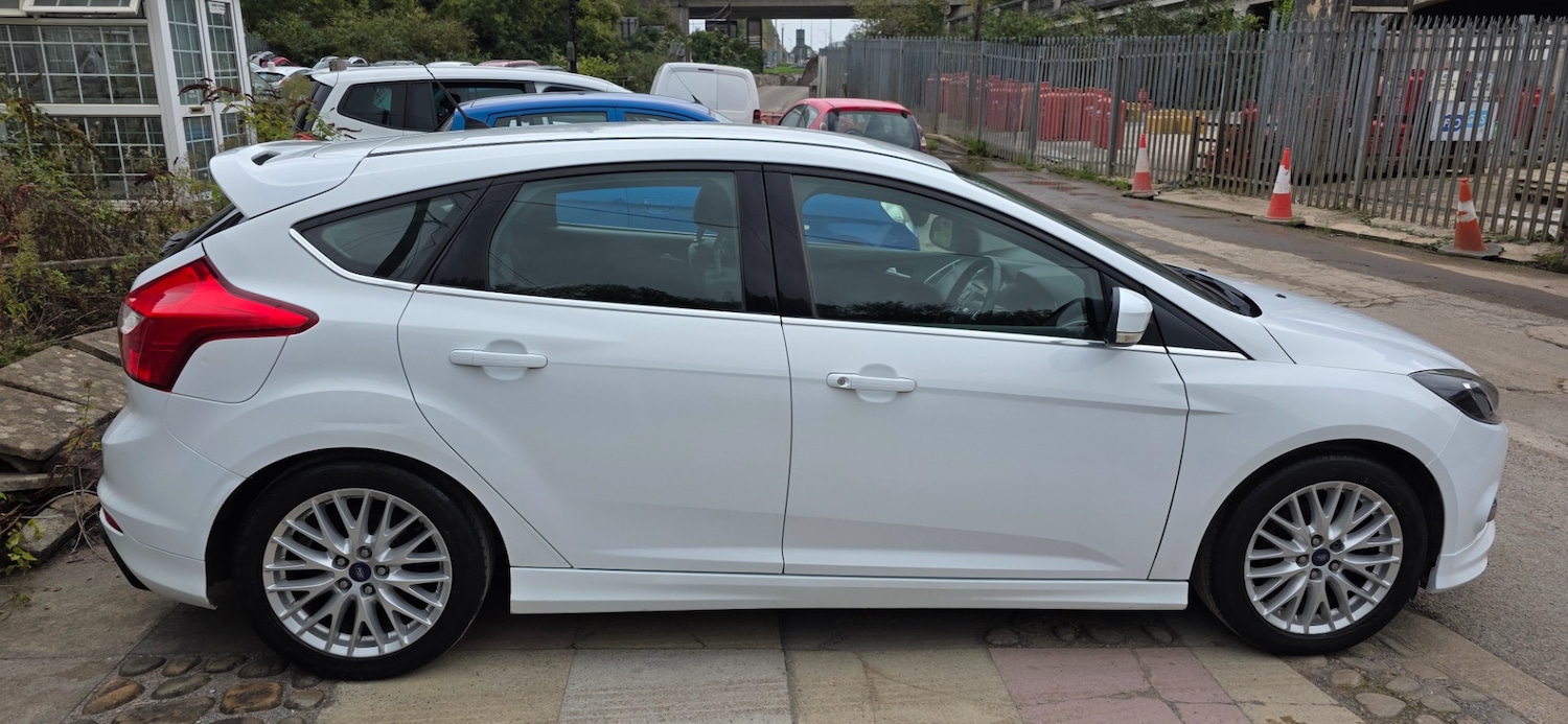 Used Ford Focus 2012 for sale - 76325034: Photo 2