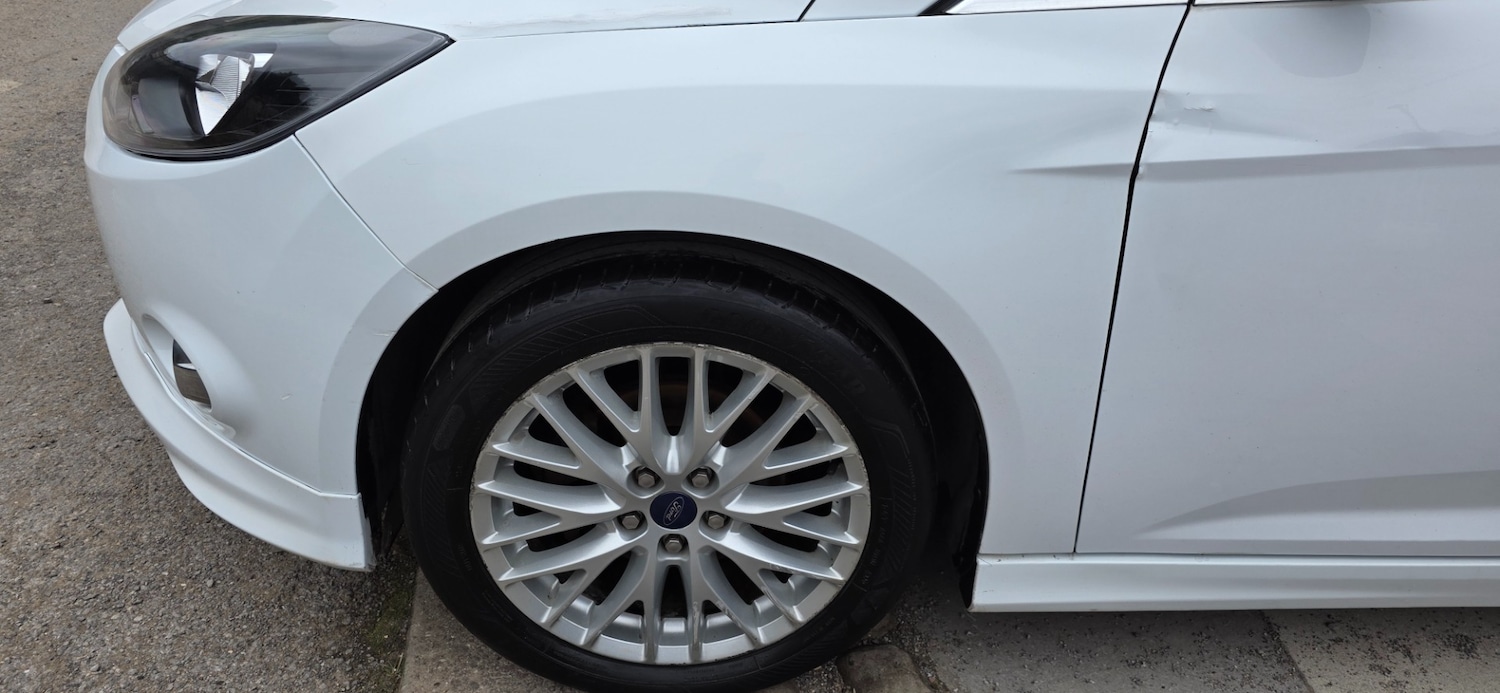 Used Ford Focus 2012 for sale - 76325034: Photo 9