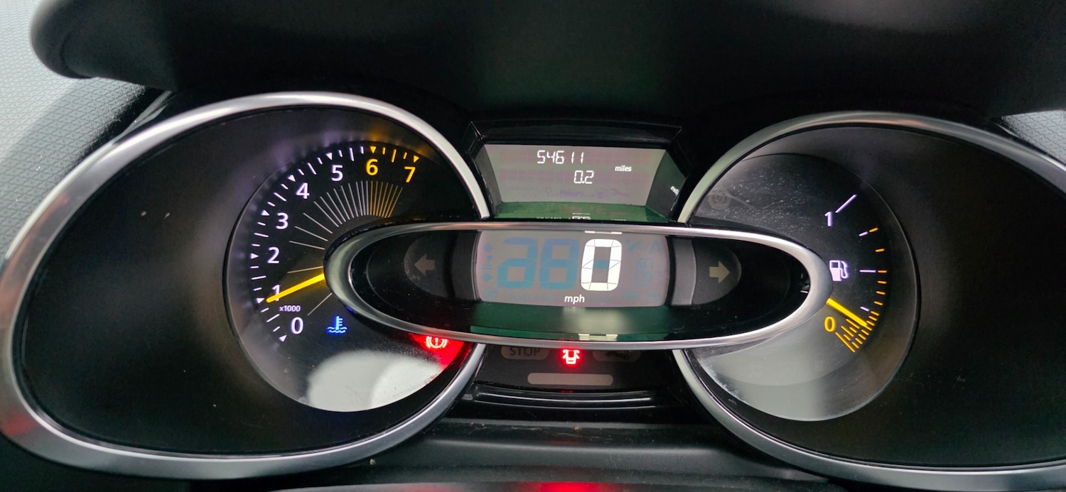 Used Renault Clio 2015 for sale - 77766857: Photo 15