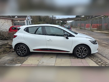 Used Renault Clio 2015 for sale - 77766857: Photo