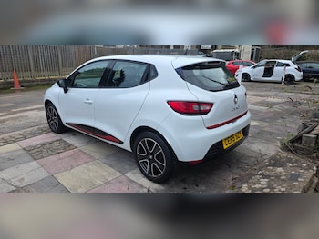 Used Renault Clio 2015 for sale - 77766857: Photo