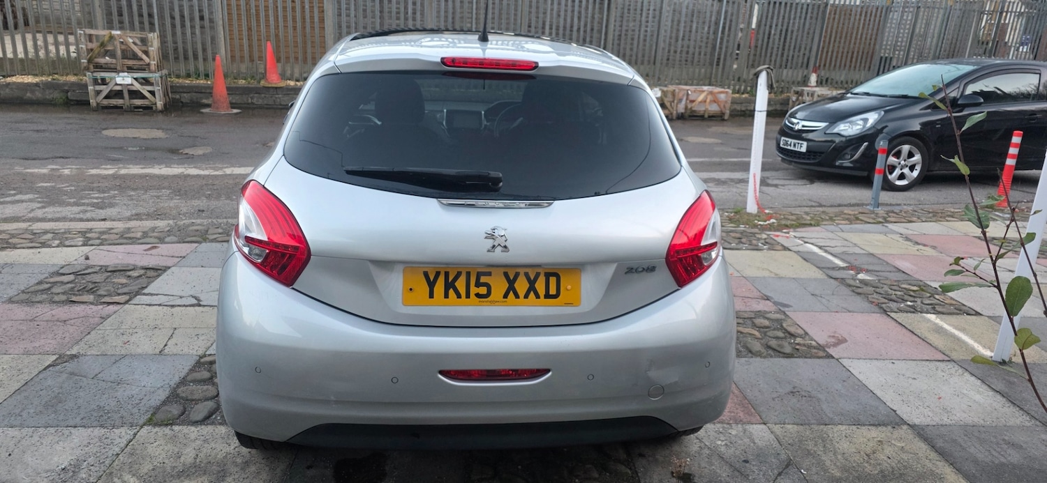 Used Peugeot 208 2015 for sale - 76837569: Photo 4