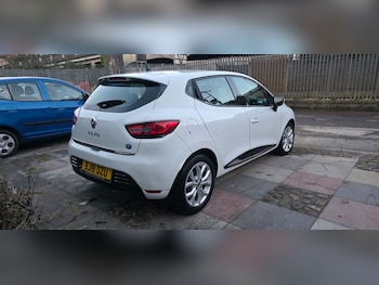 Used Renault Clio 2018 for sale - 76643822: Photo