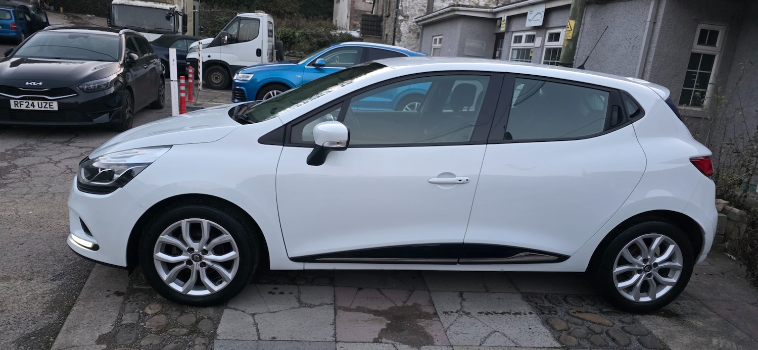 Used Renault Clio 2018 for sale - 76643822: Photo 6