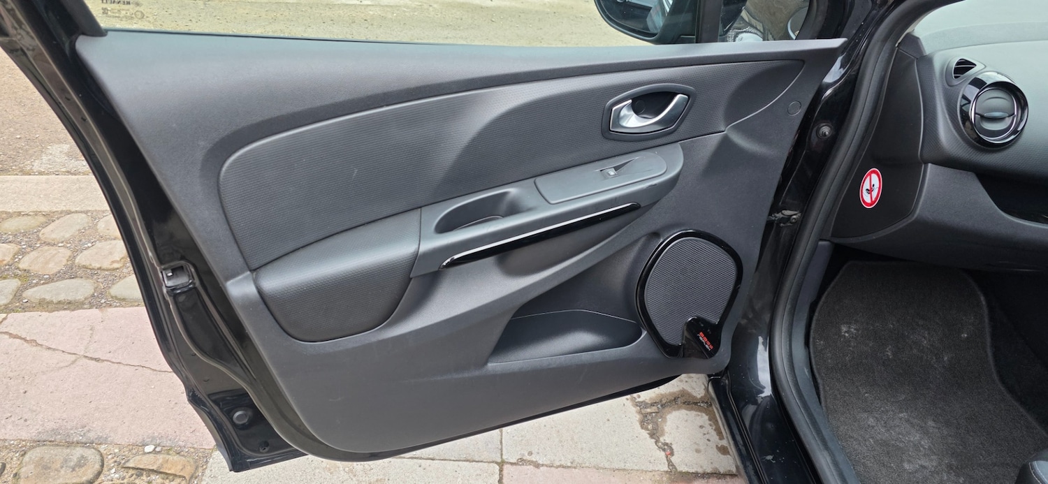 Used Renault Clio 2016 for sale - 77766988: Photo 10