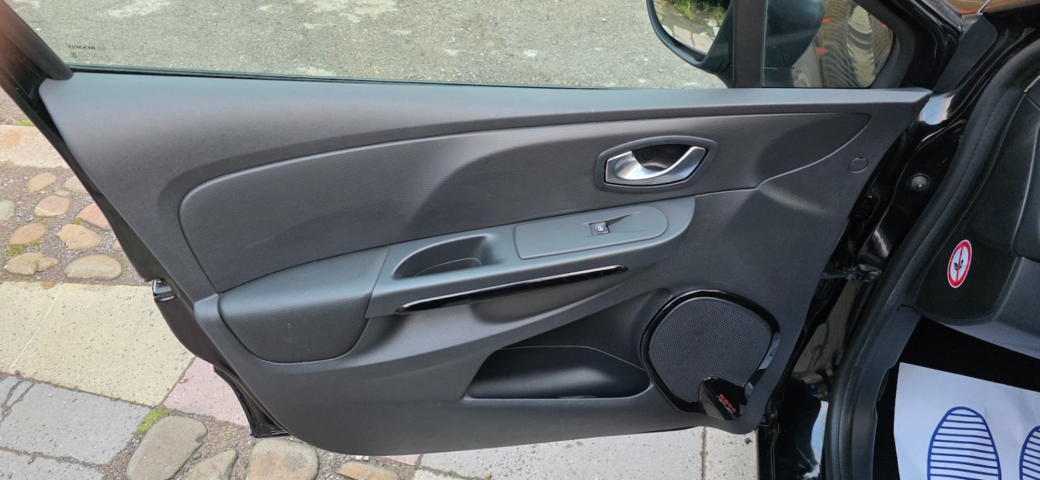 Used Renault Clio 2016 for sale - 76548098: Photo 12