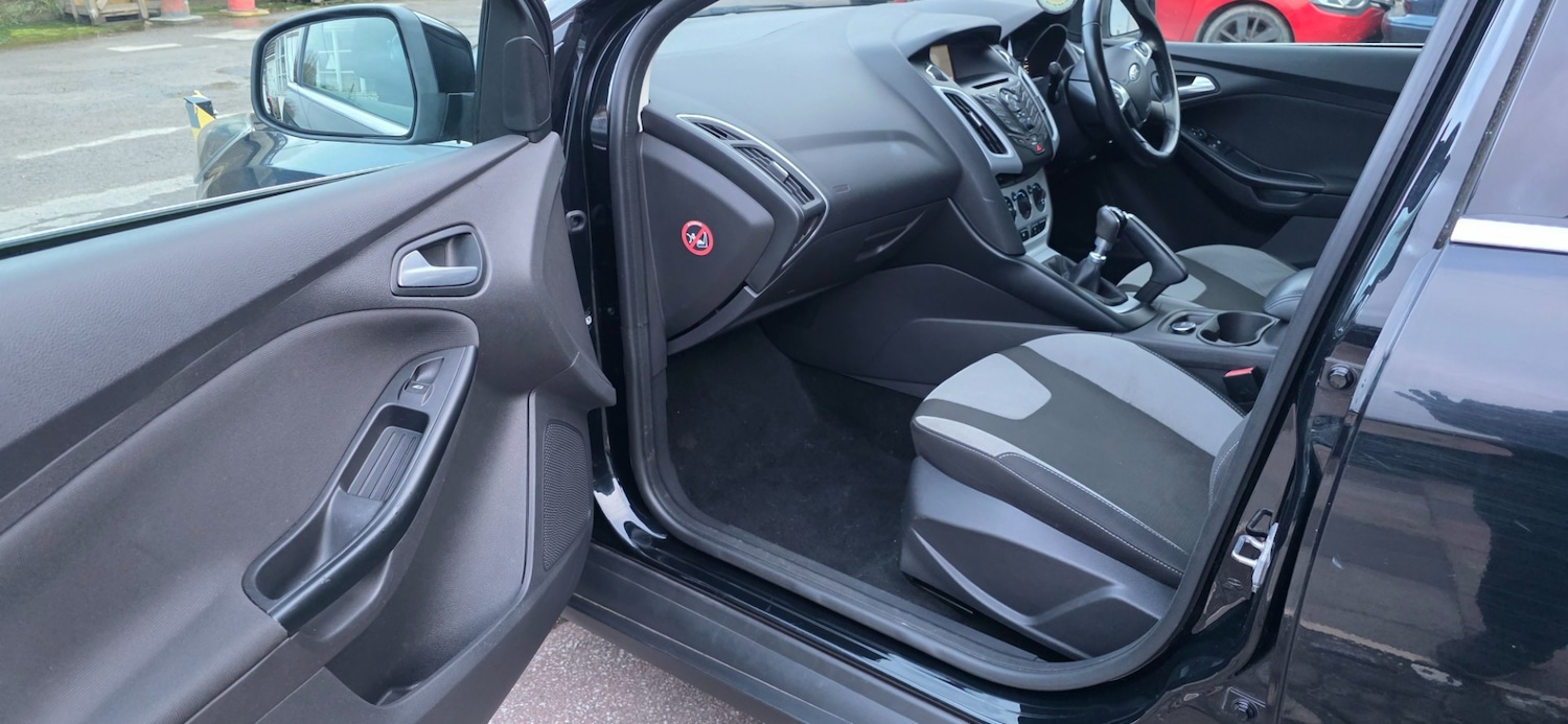 Used Ford Focus 2014 for sale - 78128280: Photo 11