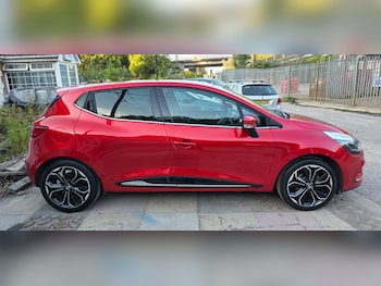 Used Renault Clio 2018 for sale - 79372563: Photo