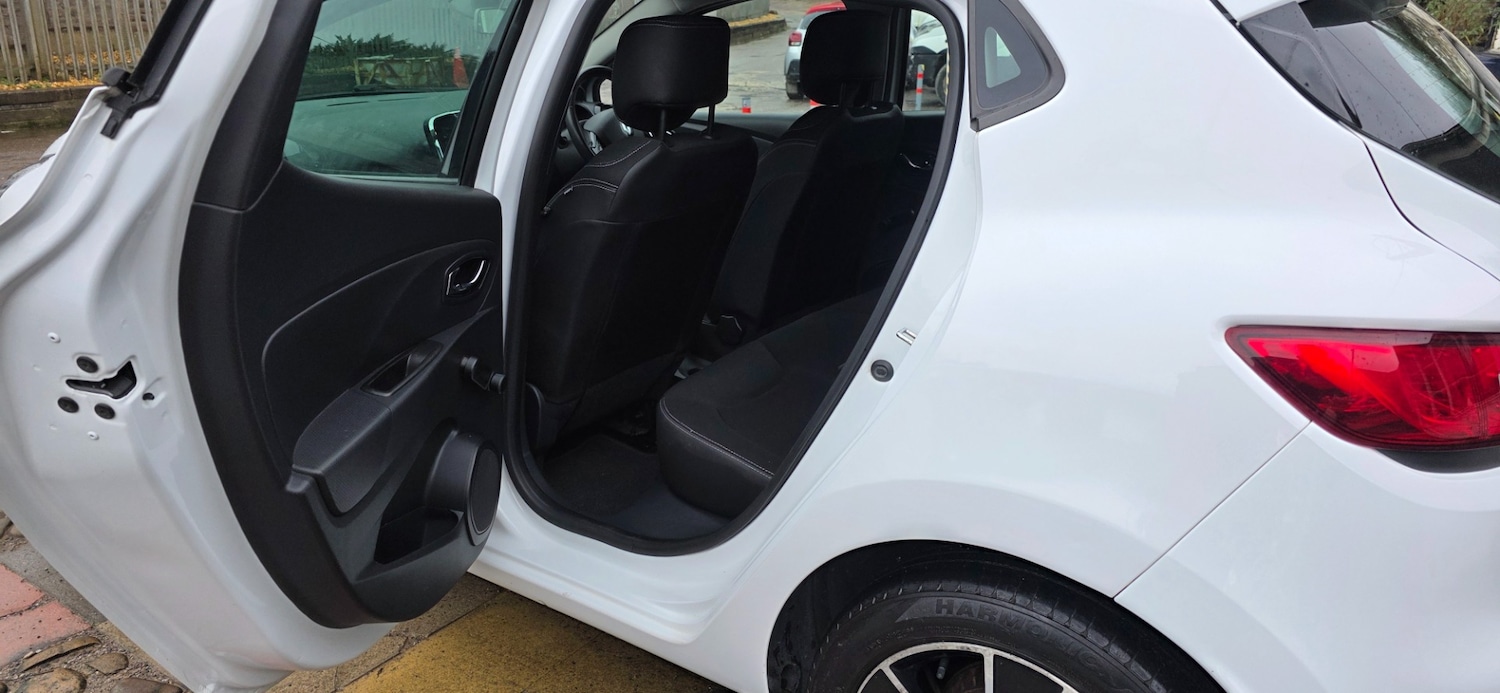 Used Renault Clio 2014 for sale - 77453552: Photo 9