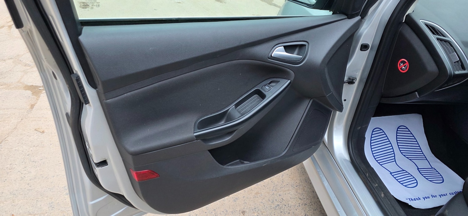 Used Ford Focus 2013 for sale - 78135233: Photo 9