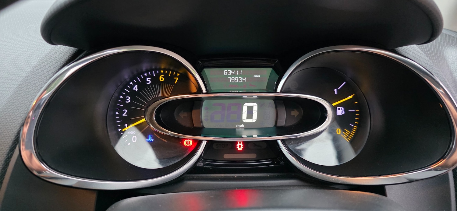 Used Renault Clio 2013 for sale - 76149916: Photo 16