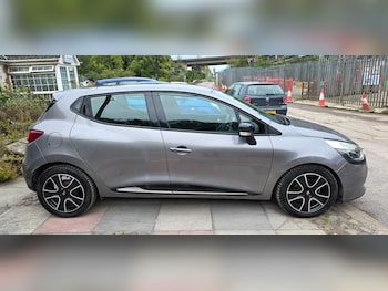 Used Renault Clio 2013 for sale - 76149916: Photo 2
