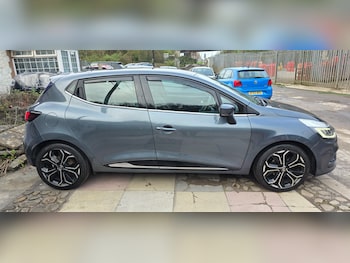 Used Renault Clio 2018 for sale - 78042974: Photo
