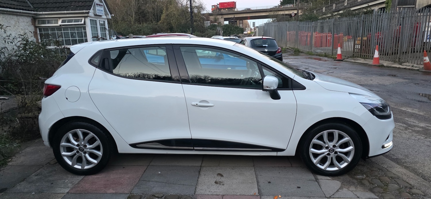 Used Renault Clio 2018 for sale - 77242034: Photo 2