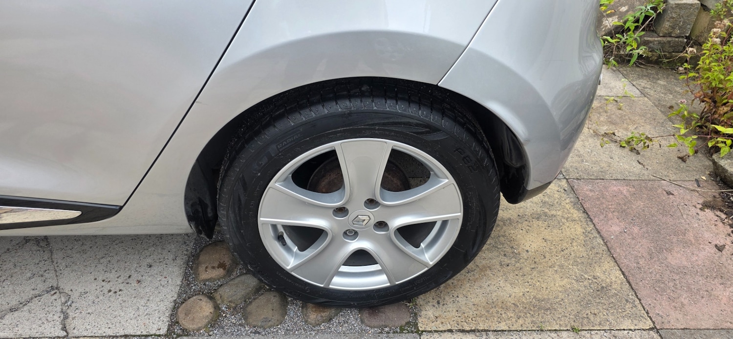 Used Renault Clio 2014 for sale - 76179104: Photo 10