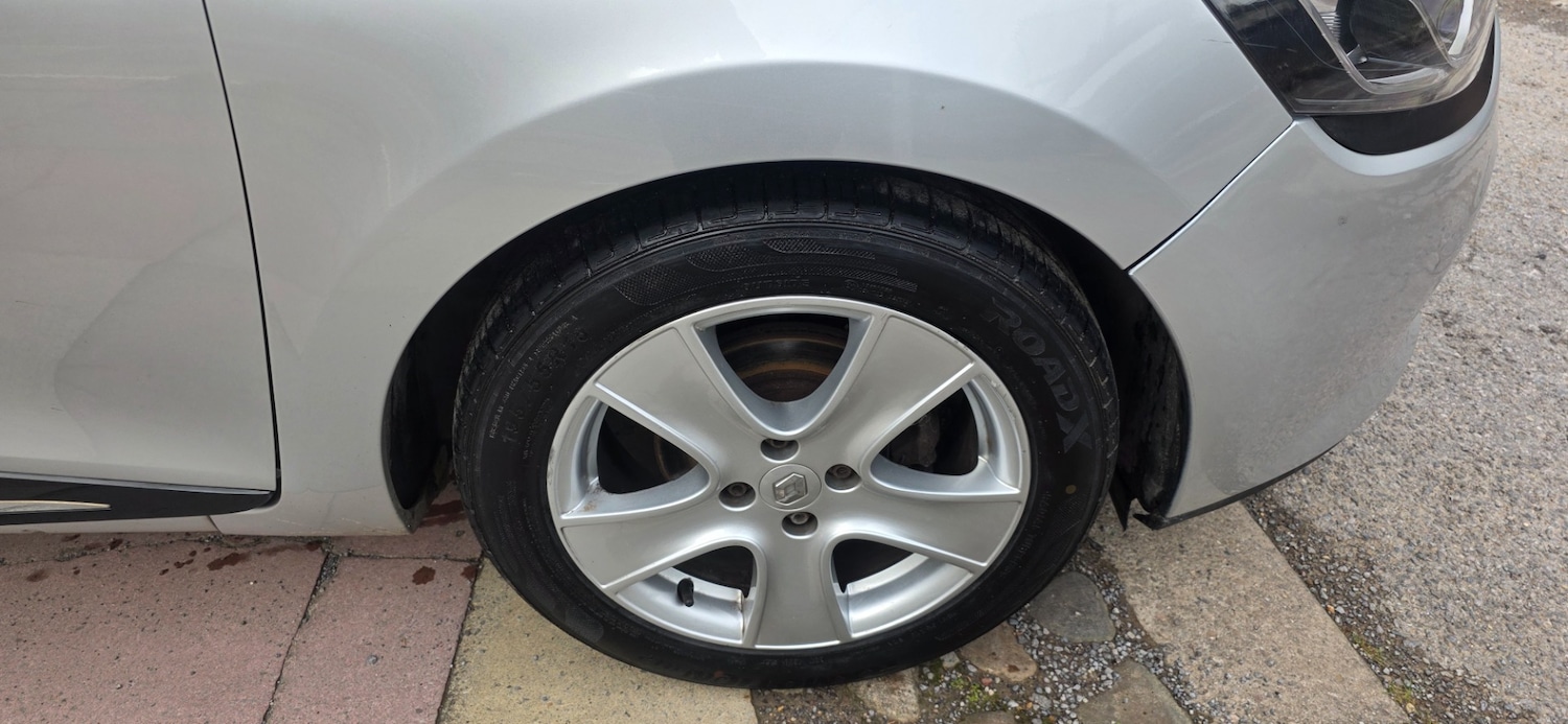 Used Renault Clio 2014 for sale - 76179104: Photo 11