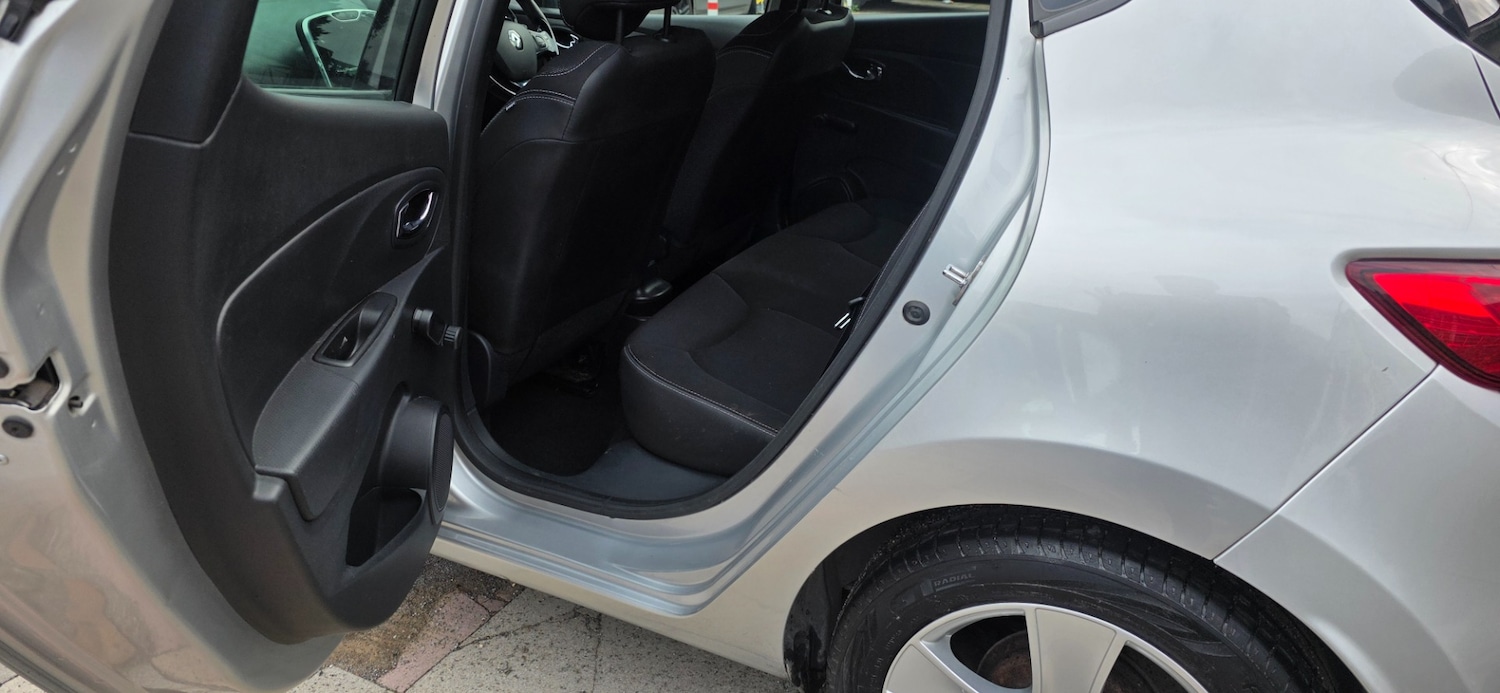 Used Renault Clio 2014 for sale - 76179104: Photo 13