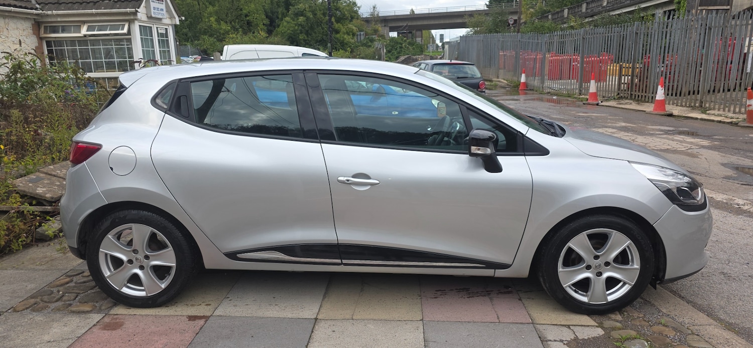 Used Renault Clio 2014 for sale - 76179104: Photo 2