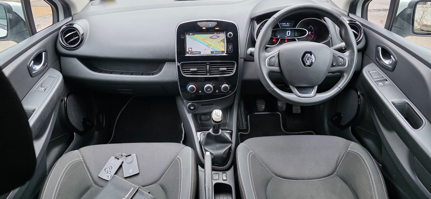 Used Renault Clio 2017 for sale - 77846690: Photo 17