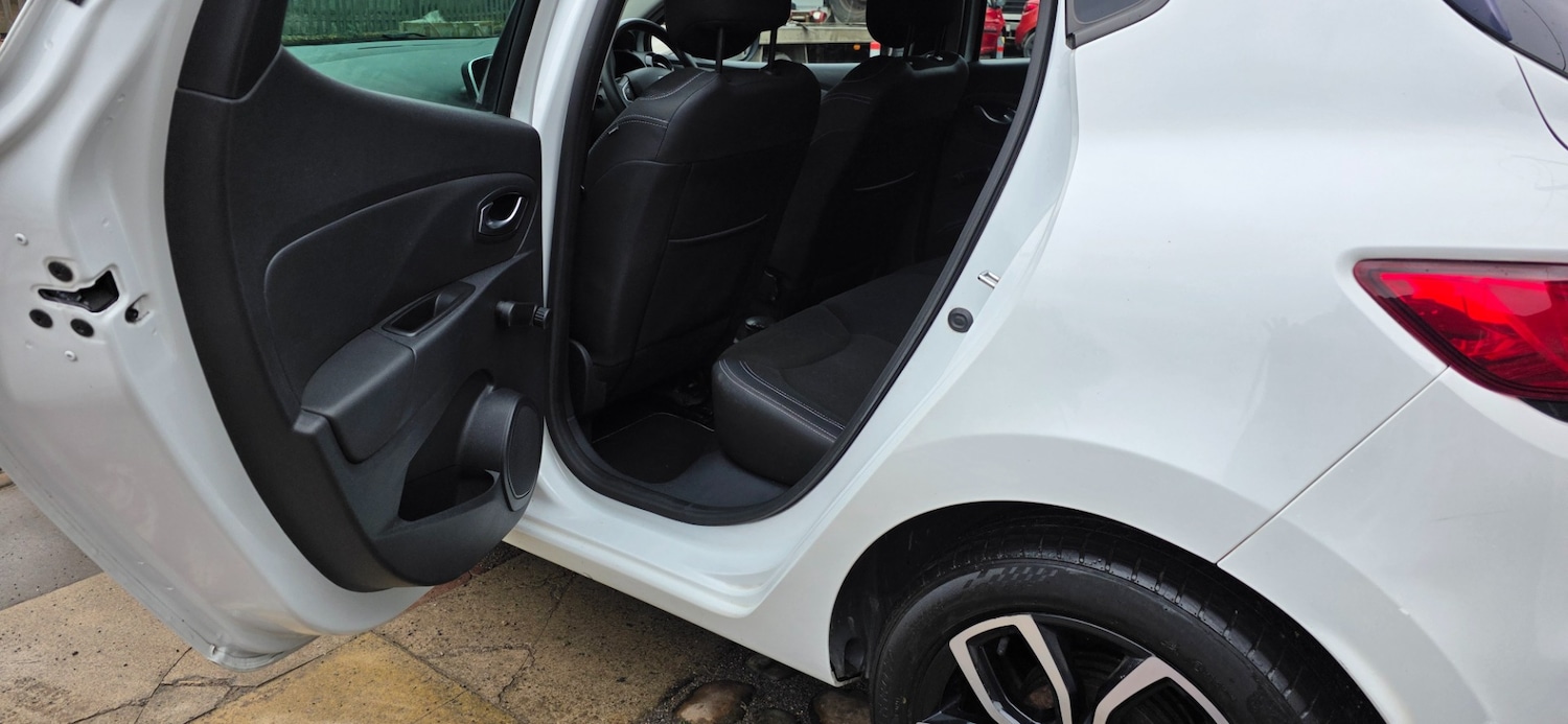 Used Renault Clio 2017 for sale - 77846690: Photo 8