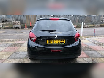 Used Peugeot 208 2017 for sale - 76548090: Photo