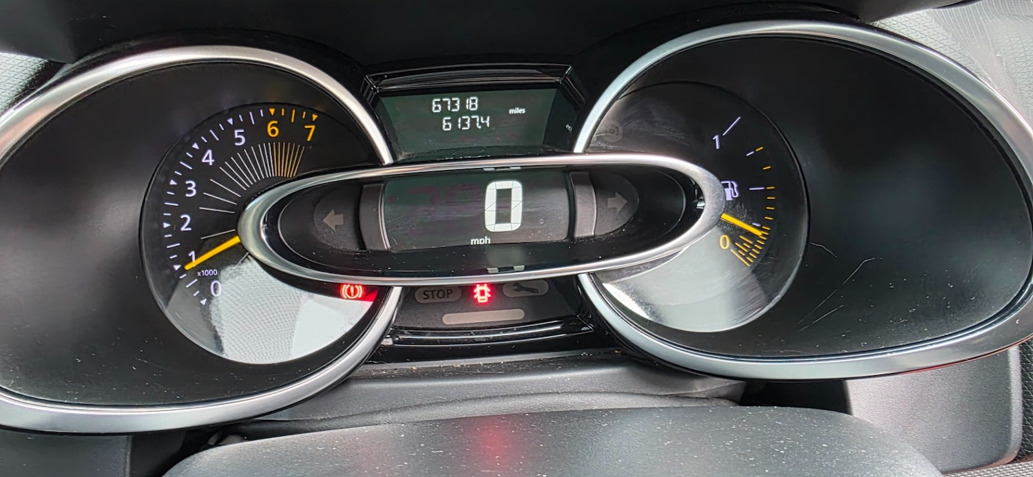 Used Renault Clio 2015 for sale - 77564288: Photo 18