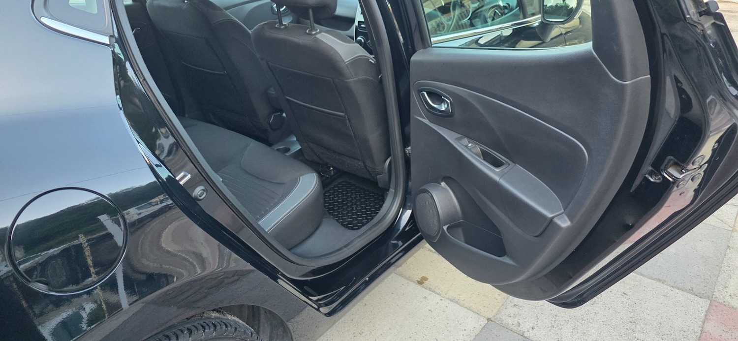 Used Renault Clio 2016 for sale - 76179111: Photo 17