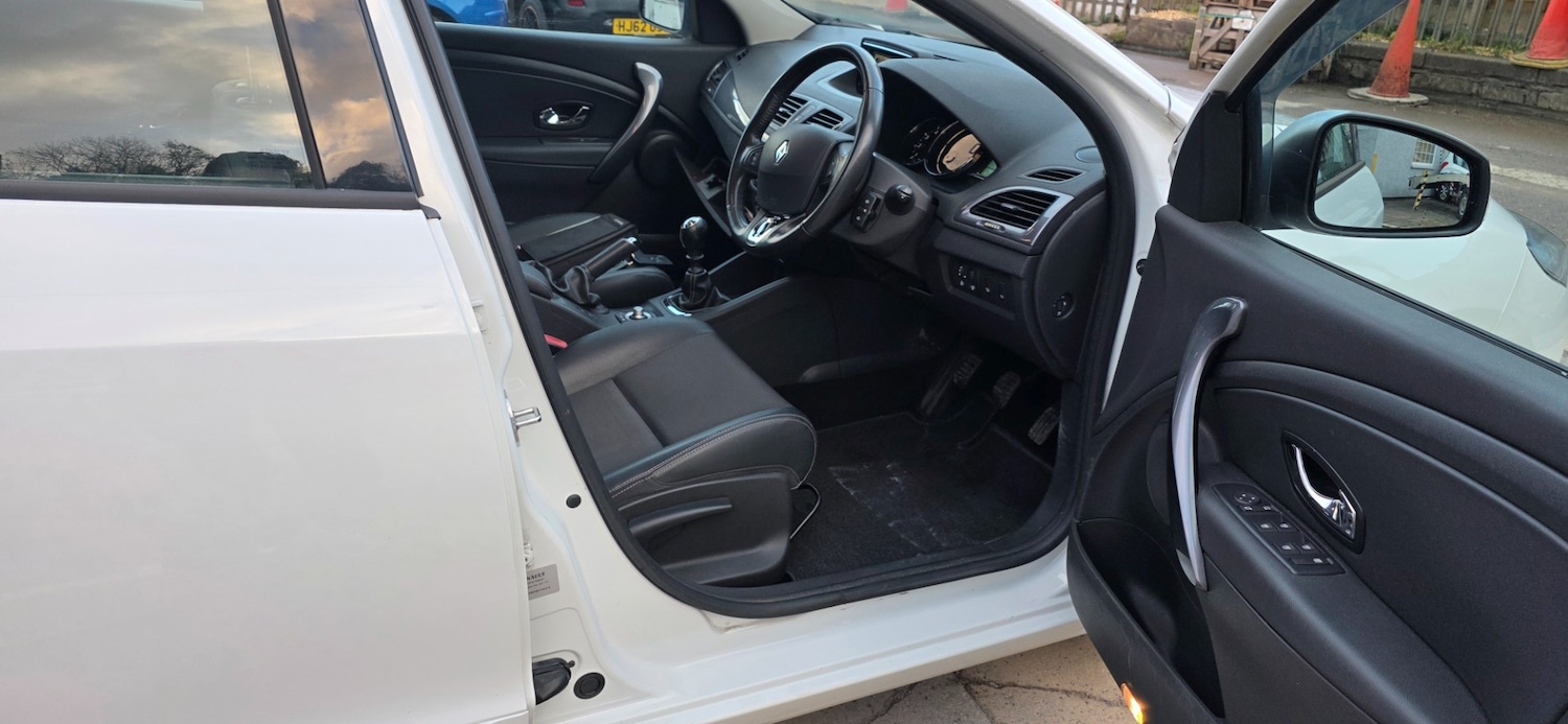 Used Renault Megane 2015 for sale - 76952215: Photo 17