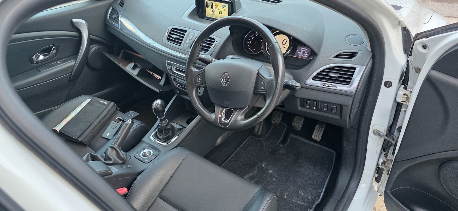 Used Renault Megane 2015 for sale - 76952215: Photo 18